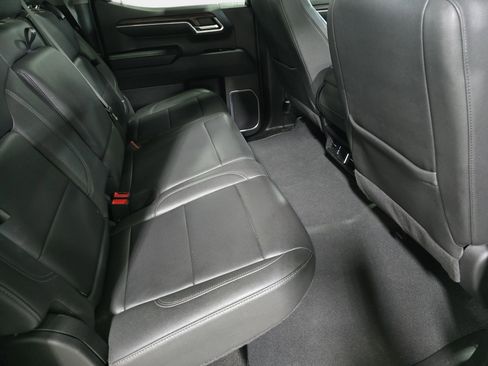 Used 2024 GMC Sierra 1500 SLT image 11