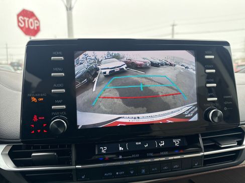 Certified 2024 Toyota Sienna XLE image 21