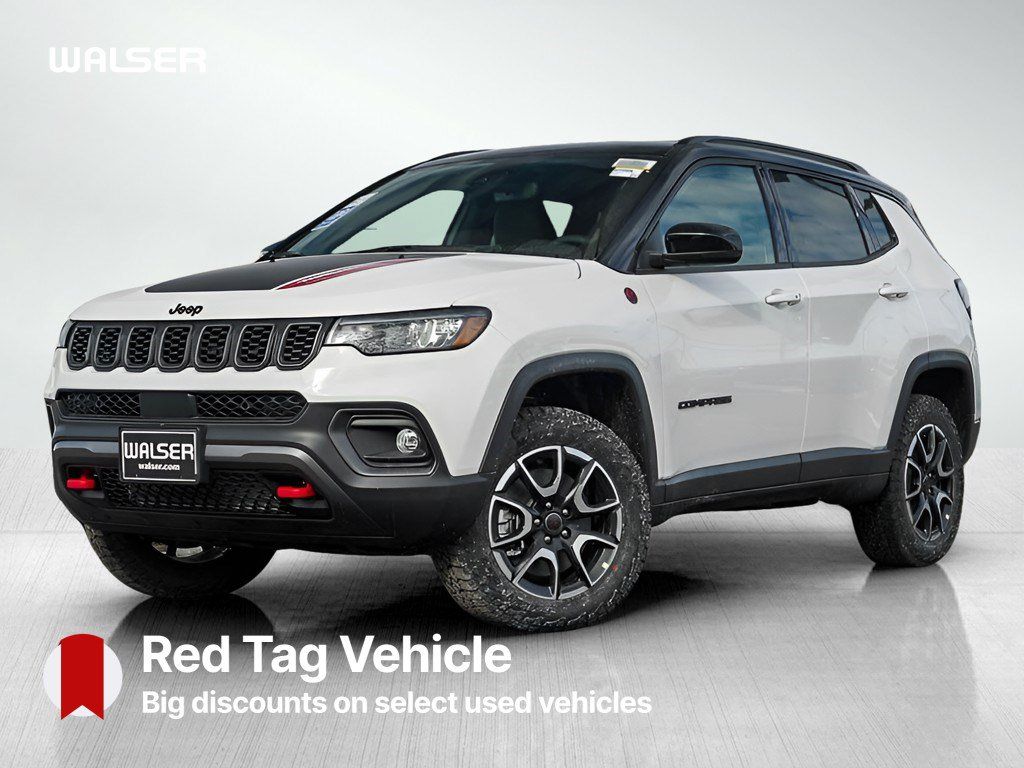 Used 2026 Jeep Compass Trailhawk w/ Trailer Tow Group AWD/4WD image 1