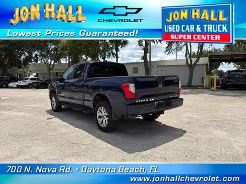 Used 2023 Nissan Titan SV w/ SV Convenience Package AWD/4WD image 7
