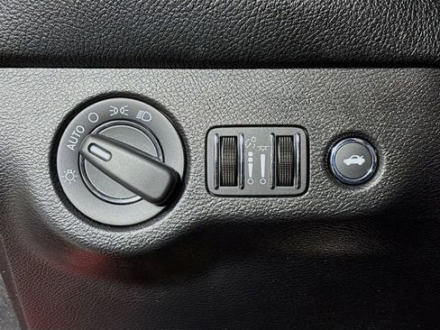 Used 2019 Dodge Challenger SRT Hellcat Redeye image 12