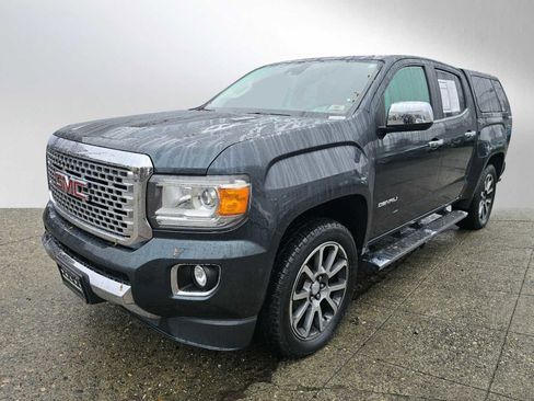 Used 2017 GMC Canyon Denali image 7