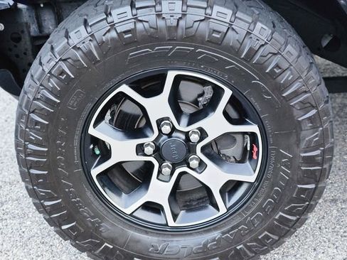 Used 2020 Jeep Wrangler Unlimited Rubicon AWD/4WD image 10