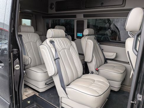 Used 2022 Mercedes-Benz Sprinter 144 Cargo image 8