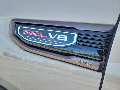 New 2026 GMC Sierra 1500 AT4X image 9