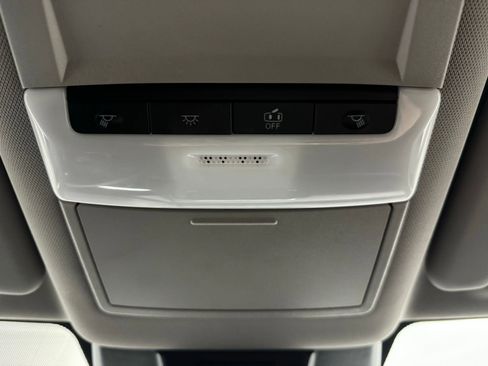 Used 2024 Nissan Rogue S image 19