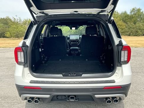 Certified 2025 Ford Explorer Platinum AWD/4WD image 25