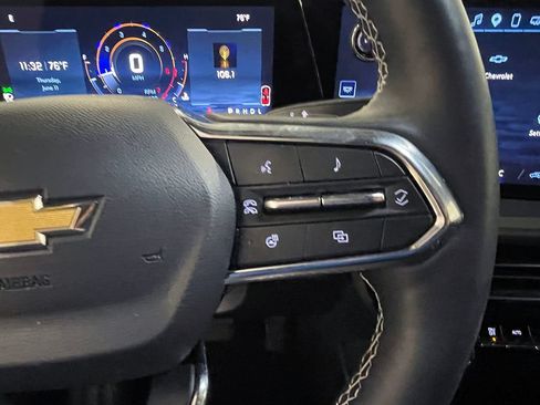 Used 2025 Chevrolet Traverse LT AWD/4WD image 39