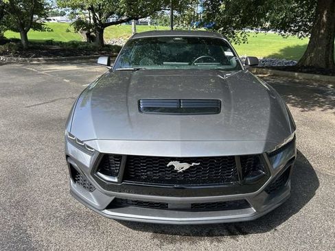 Used 2025 Ford Mustang GT RWD image 6