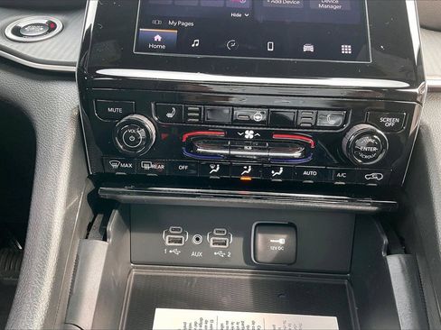 New 2025 Jeep Grand Cherokee L Laredo w/ Luxury Tech Group I image 17