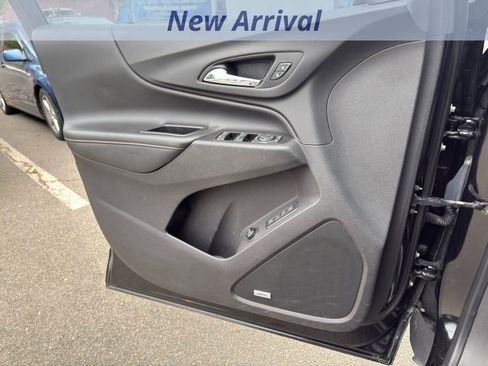 Used 2018 Chevrolet Equinox Premier FWD image 8