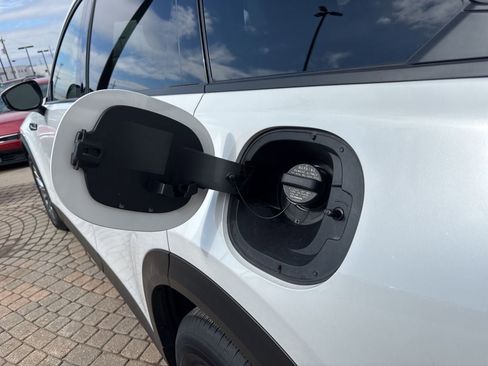 Certified 2025 MAZDA CX-90 3.3 Turbo w/ Preferred Package image 51