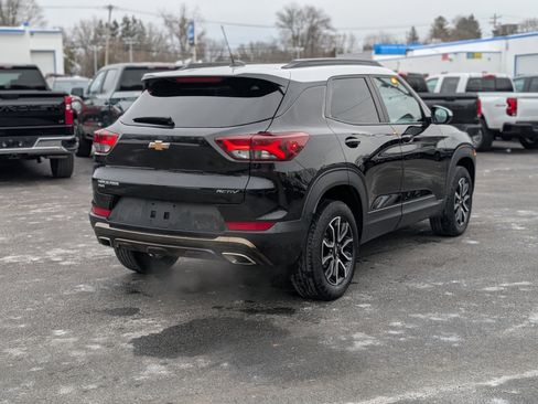 Used 2023 Chevrolet TrailBlazer ACTIV image 9