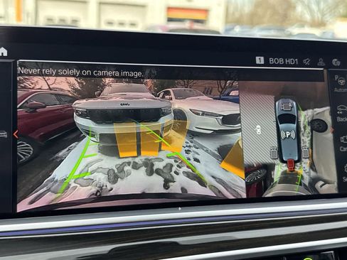 Used 2021 BMW X7 xDrive40i w/ Cold Weather Package image 23