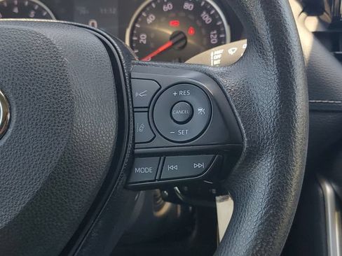 Used 2019 Toyota RAV4 LE AWD/4WD image 23