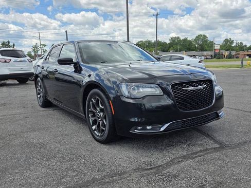 Used 2016 Chrysler 300 S AWD/4WD image 9