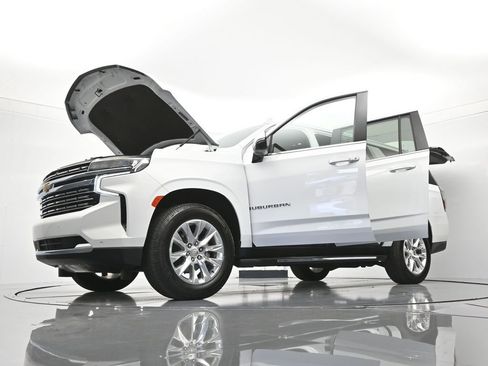 Certified 2023 Chevrolet Suburban Premier RWD image 50