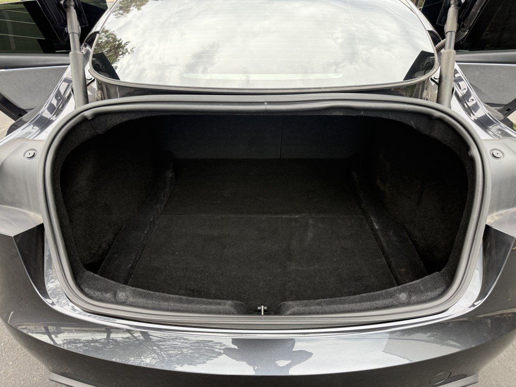 Used 2025 Tesla Model 3 Long Range RWD image 16