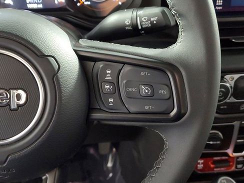 Used 2026 Jeep Gladiator Rubicon image 25