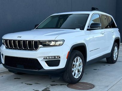 Used 2023 Jeep Grand Cherokee Limited w/ Trailer Tow Prep Group (B)