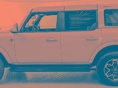 Certified 2025 Ford Bronco Outer Banks AWD/4WD image 5