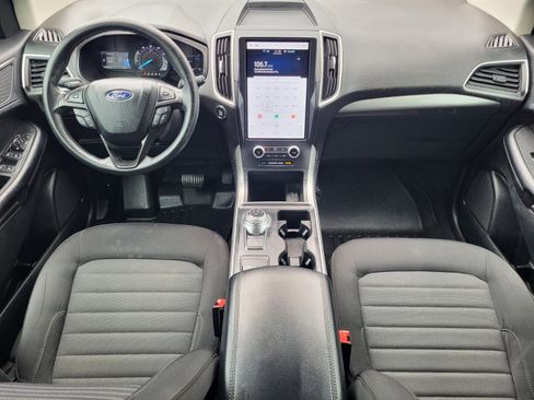 Certified 2022 Ford Edge SE w/ Black Appearance Package image 13