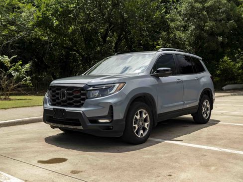 Used 2023 Honda Passport TrailSport image 5