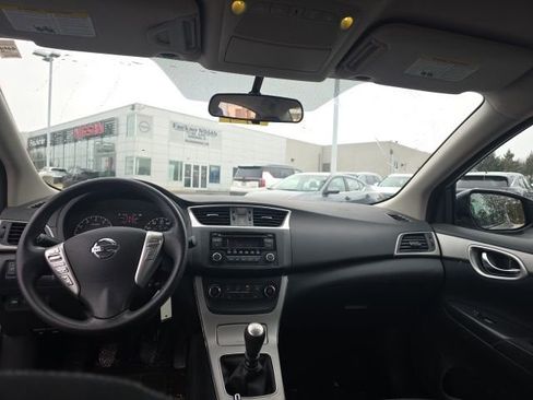 Used 2015 Nissan Sentra S image 16