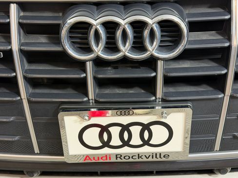 Used 2023 Audi Q5 2.0T Premium w/ Convenience Package AWD/4WD image 22