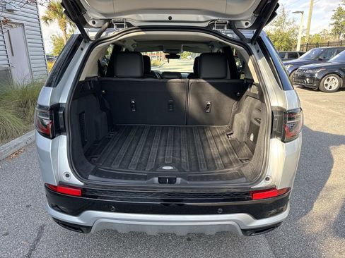 Certified 2025 Land Rover Discovery Sport S image 11