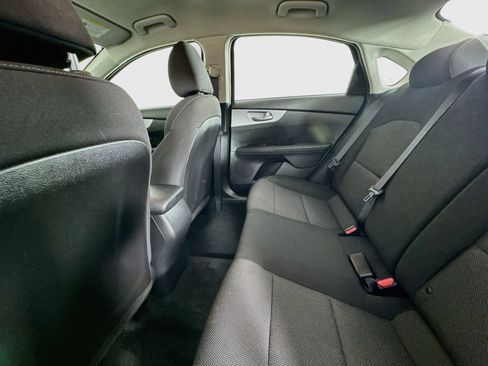 Used 2022 Kia Forte LXS w/ LXS Technology Package FWD image 22
