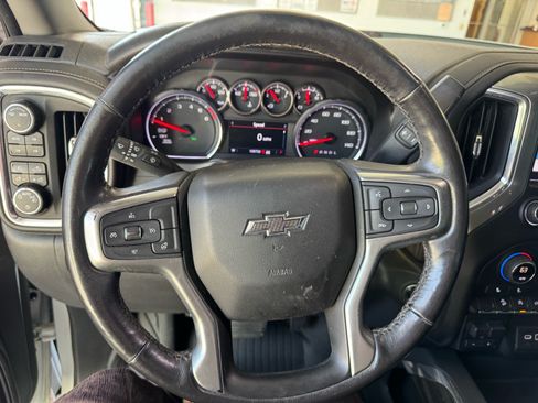 Used 2020 Chevrolet Silverado 1500 RST AWD/4WD image 27