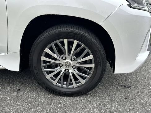 Used 2018 Lexus LX 570 4WD image 14