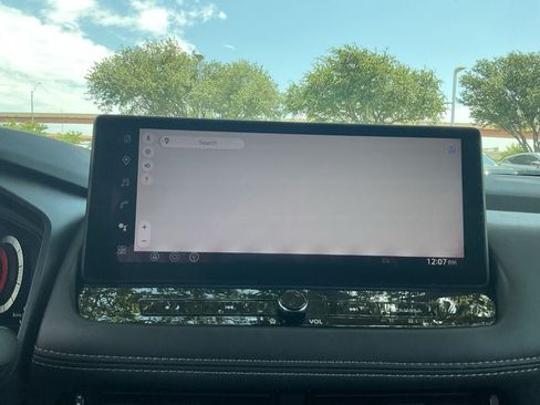 Used 2025 Nissan Rogue SV FWD image 28