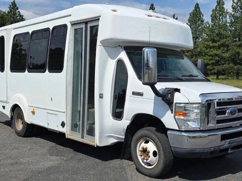 Used 2011 Ford E-450 and Econoline 450 Super Duty w/ Shuttle Bus Prep Pkg image 4