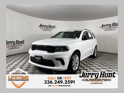 Used 2024 Dodge Durango GT RWD image 1