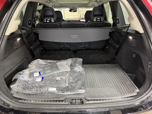 Used 2023 Volvo XC90 B6 Ultimate w/ Protection Package image 32