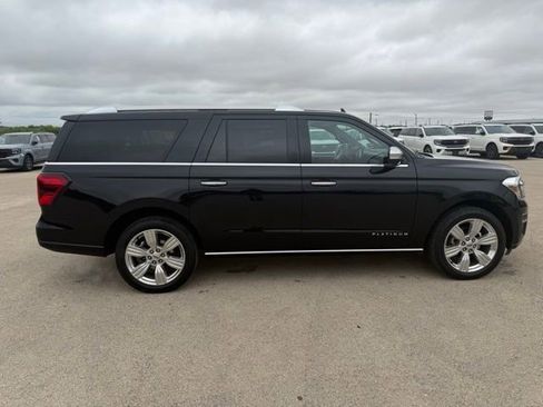 Used 2023 Ford Expedition Max Platinum RWD image 9