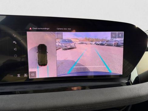 Used 2025 Audi SQ6 e-tron Prestige w/ 21" Black Optic Wheel Package image 17