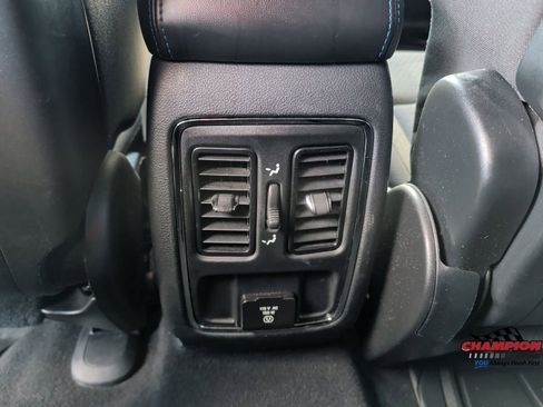 Used 2020 Jeep Grand Cherokee Laredo AWD/4WD image 25