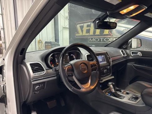 Used 2018 Jeep Grand Cherokee Limited image 5