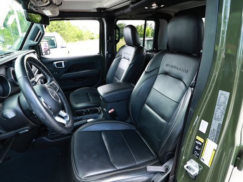 Used 2022 Jeep Gladiator Overland w/ Popular Equipment Package AWD/4WD image 22
