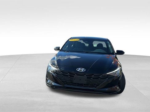 Used 2022 Hyundai Elantra Blue image 2