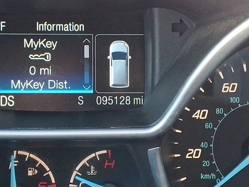 Certified 2018 Ford Transit Connect XLT image 24