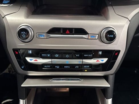 Used 2021 Ford Explorer XLT w/ Equipment Group 202A image 48