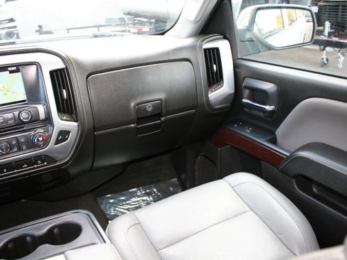 Used 2016 GMC Sierra 1500 SLT w/ Suspension Package, Off-Road AWD/4WD image 21