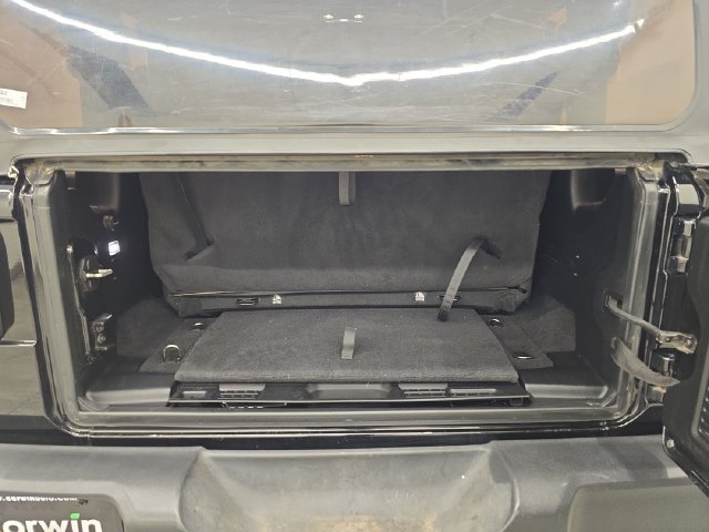 Used 2020 Jeep Wrangler Sport AWD/4WD image 13