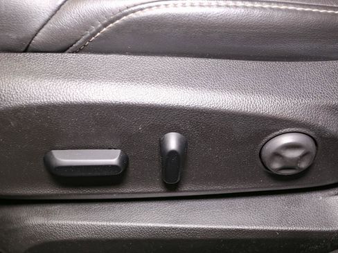 Used 2018 Buick Envision Essence image 38