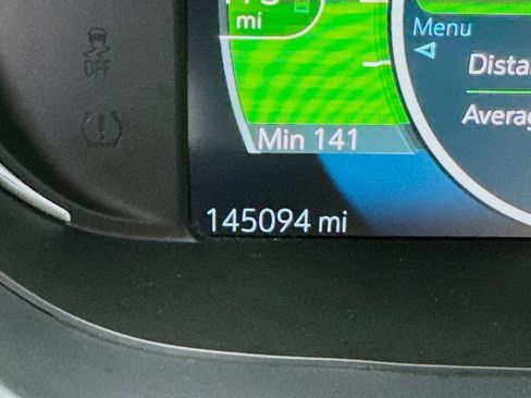 Used 2019 Chevrolet Bolt Premier w/ Infotainment Package FWD image 8