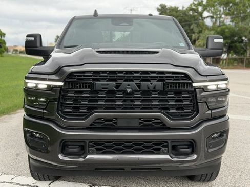 Used 2025 RAM 2500 Limited AWD/4WD image 8